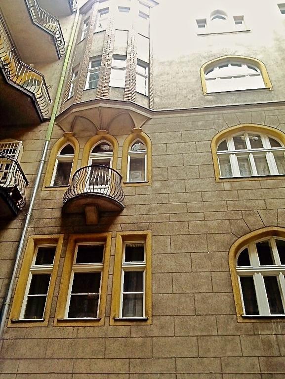 Manhattan Studio Budapest Bilik gambar